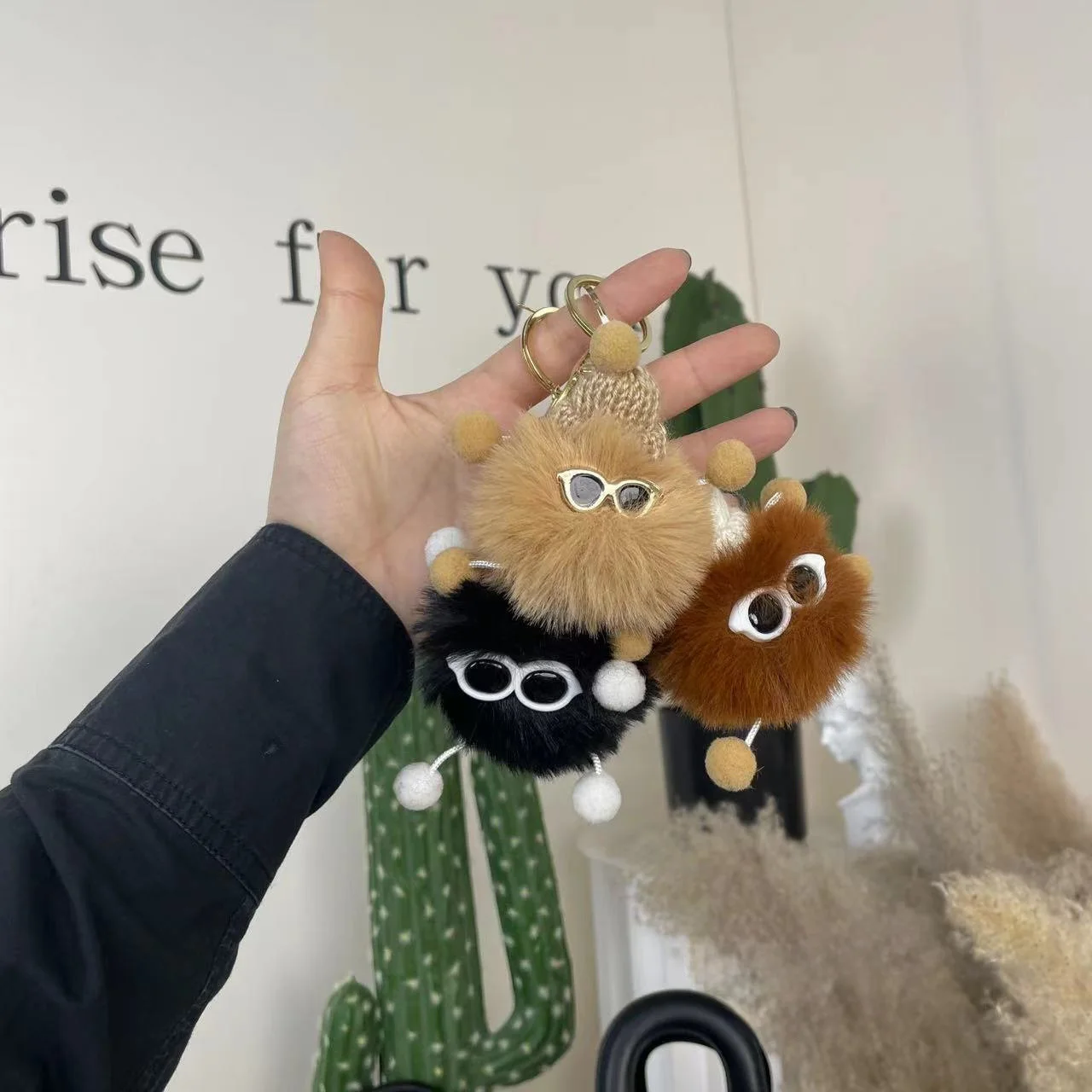 1PC Adorable Miniature Coal Ball Bag Pendant, Soft Fluffy Cute Decorative Pendant, Fashion Plush Kawaii Bags Accessory