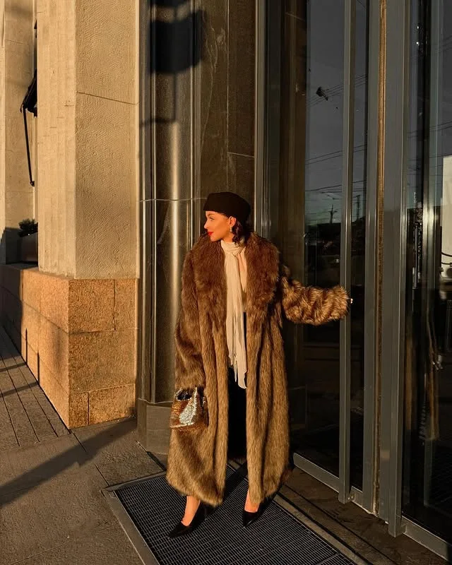 Nieuwe Mode Nepbont Overjas Vrouwen Casual Luxe Revers Lange Mouw Pluizige Losse Jas Winter Dame Dikker Warme Straat Bovenkleding