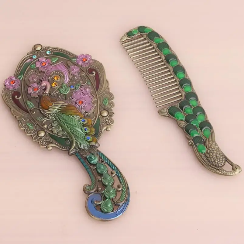 กระจกพกพาแบบย้อนยุคคุณภาพสูง ดีไซน์หรูหรา พร้อมหวี ขนาดเล็ก น่ารัก สไตล์เจ้าหญิง