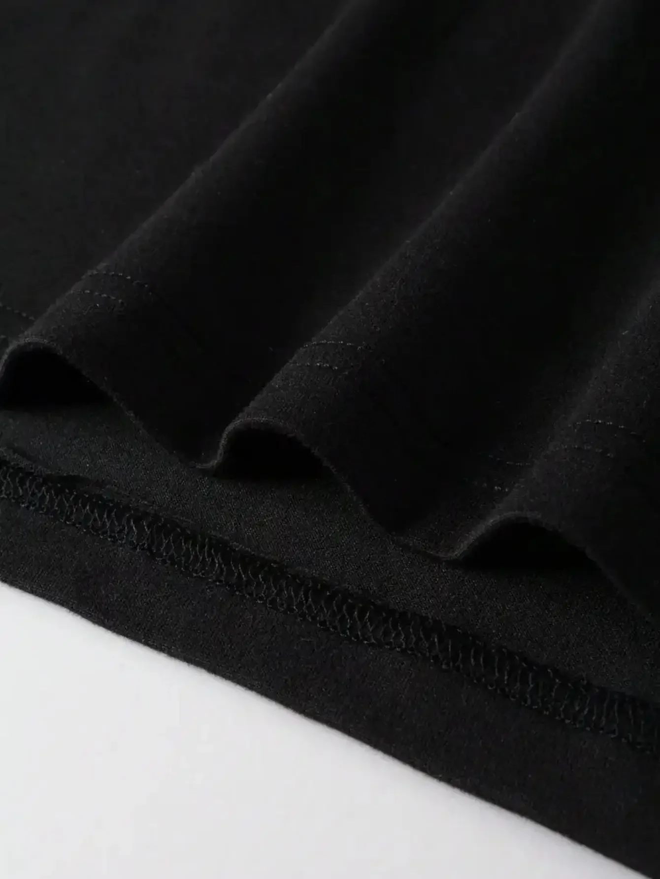 เสื้อยืดลายแมวตลก - เสื้อยืดลำลองแบบยูนิเซ็กซ์พร้อมดีไซน์แมวแท็บบี้สีขาวและสีส้มที่ขี้เล่น ผ้าระบายอากาศน้ำหนักเบาสำหรับทุกเพศ