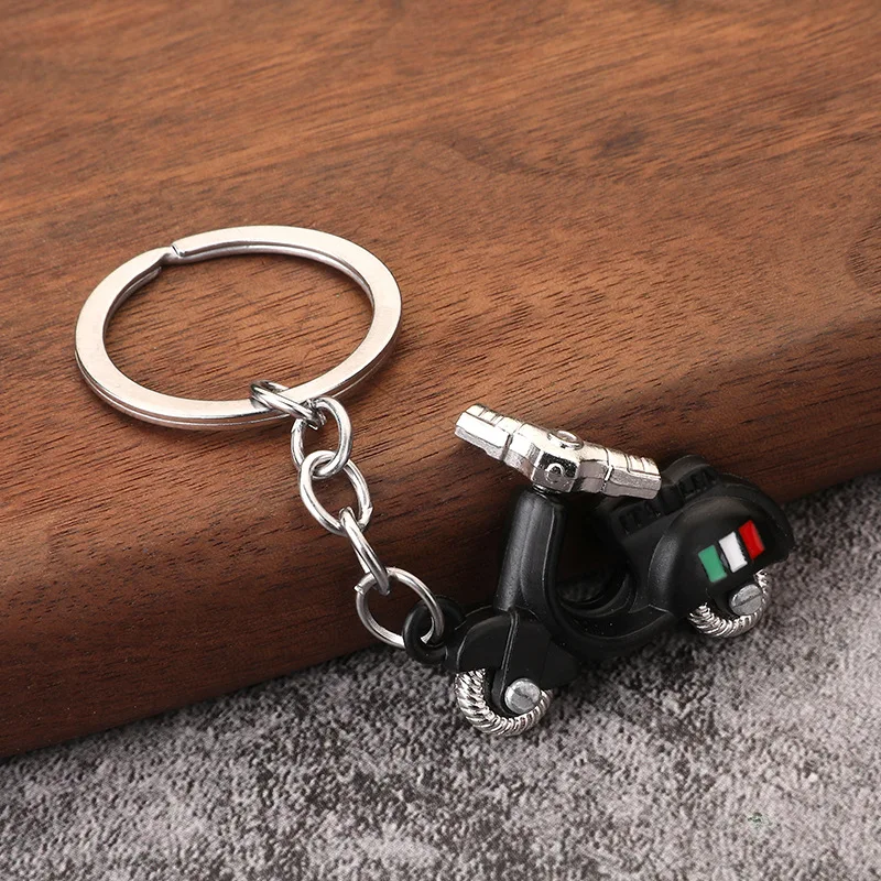 Fashion Keychain Stylish 3D Motorcycle Scooter Car Key Chains Keyfob Classic Electric Cars Keyring Pendant Unisex Gift