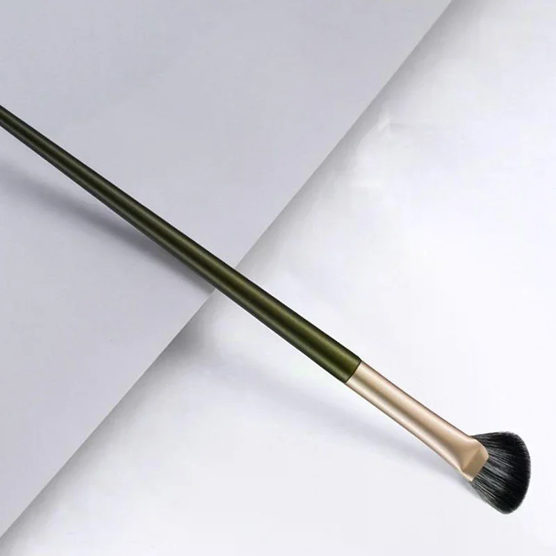Flat Angled Contour Makeup Brush,Half Fan-shape Nose Shadow Brush,Professional Soft Highlighter Blush Make Up Tools