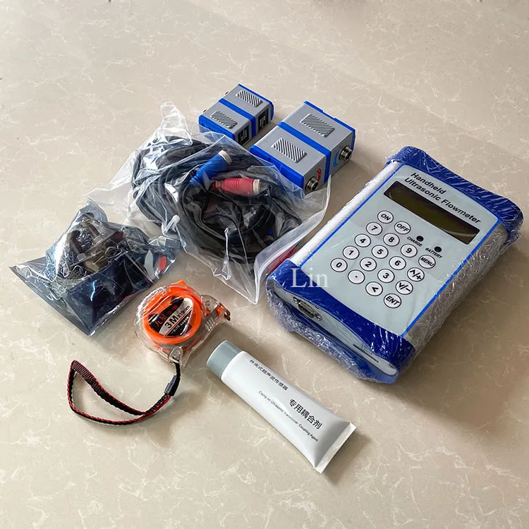 TLF 0.5% الدقة S M L الاستشعار 3.6 فولت بطارية RS485 المحمولة المشبك على السائل مقياس التدفق بالموجات فوق الصوتية للمياه