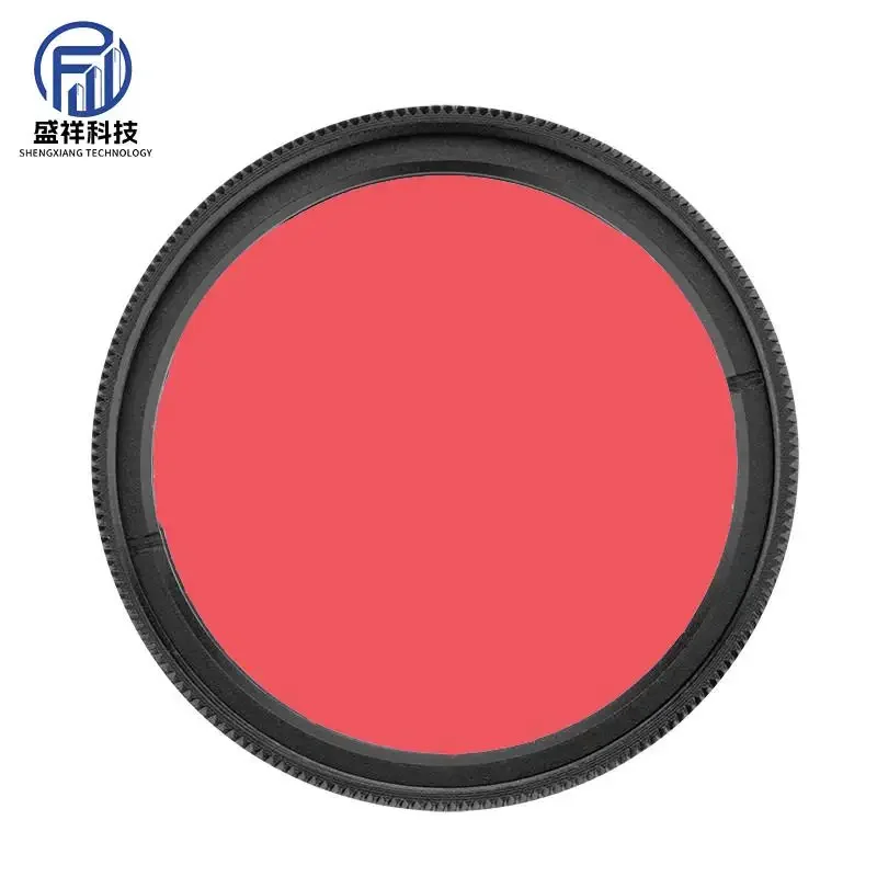 

High-transmittance bandpass coated filter; 640nm narrowband filter; red light passes through.