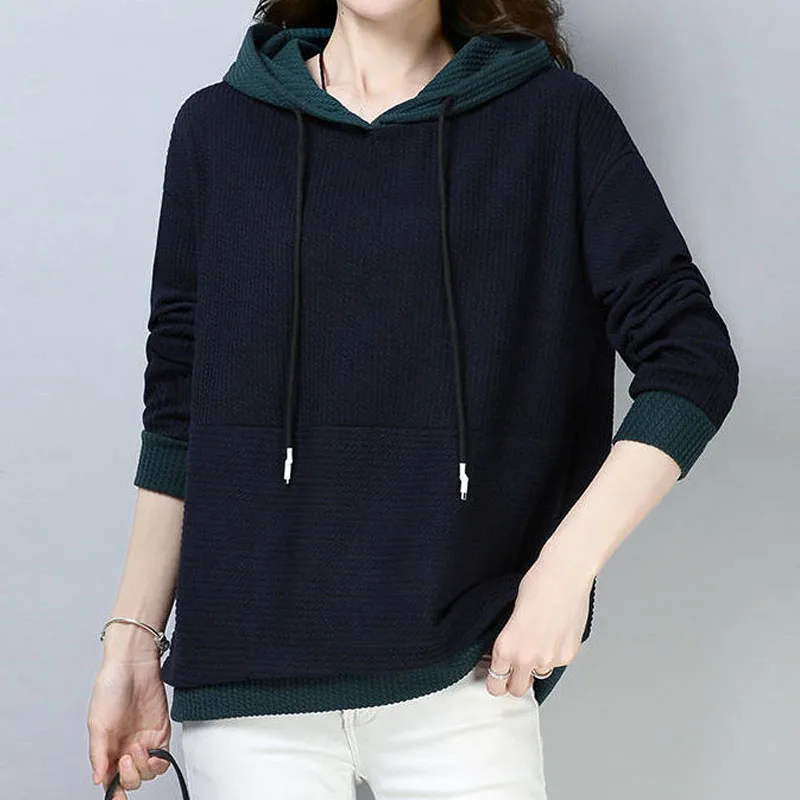 Casual Simplicity Contrast Color Hooded Tops for Female Autumn Winter Fashion Loose Long Sleeve Spliced T-shirt Women\'s Clothing