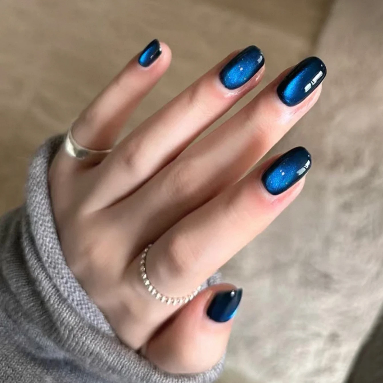 ยาทาเล็บเจล MEC1-6PCS Starry Sky Cat's Eye รุ่นฤดูใบไม้ร่วง-ฤดูหนาว 2025 สีดำม่วงประกายกลิตเตอร์ พร้อมลูกปัดแก้วสำหรับตกแต่งเล็บ