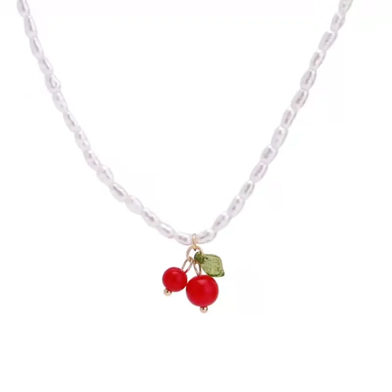 

French Romantic Classic Retro Elegant Red Fruit Freshwater Pearl Chain Necklace Girl Sweet Fashion Simple Versatile Choker Women