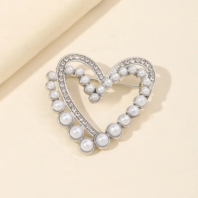 Pearl Love Small Fragrance Brooch Anti-exposure Decoration Decorative Corsage Love Element Zircon Hollow Brooch image 4