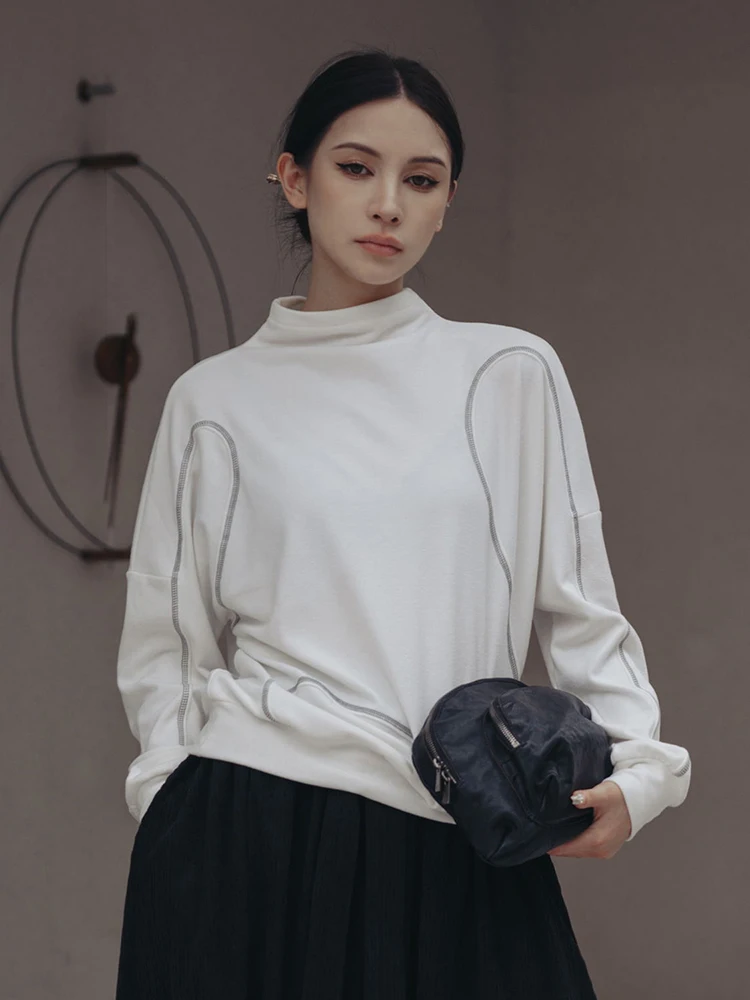 [EAM] Loose Fit White Topstitched Sweatshirt New Turtleneck Long Sleeve Women Big Size Fashion Tide Spring Autumn 2024 1DF1290