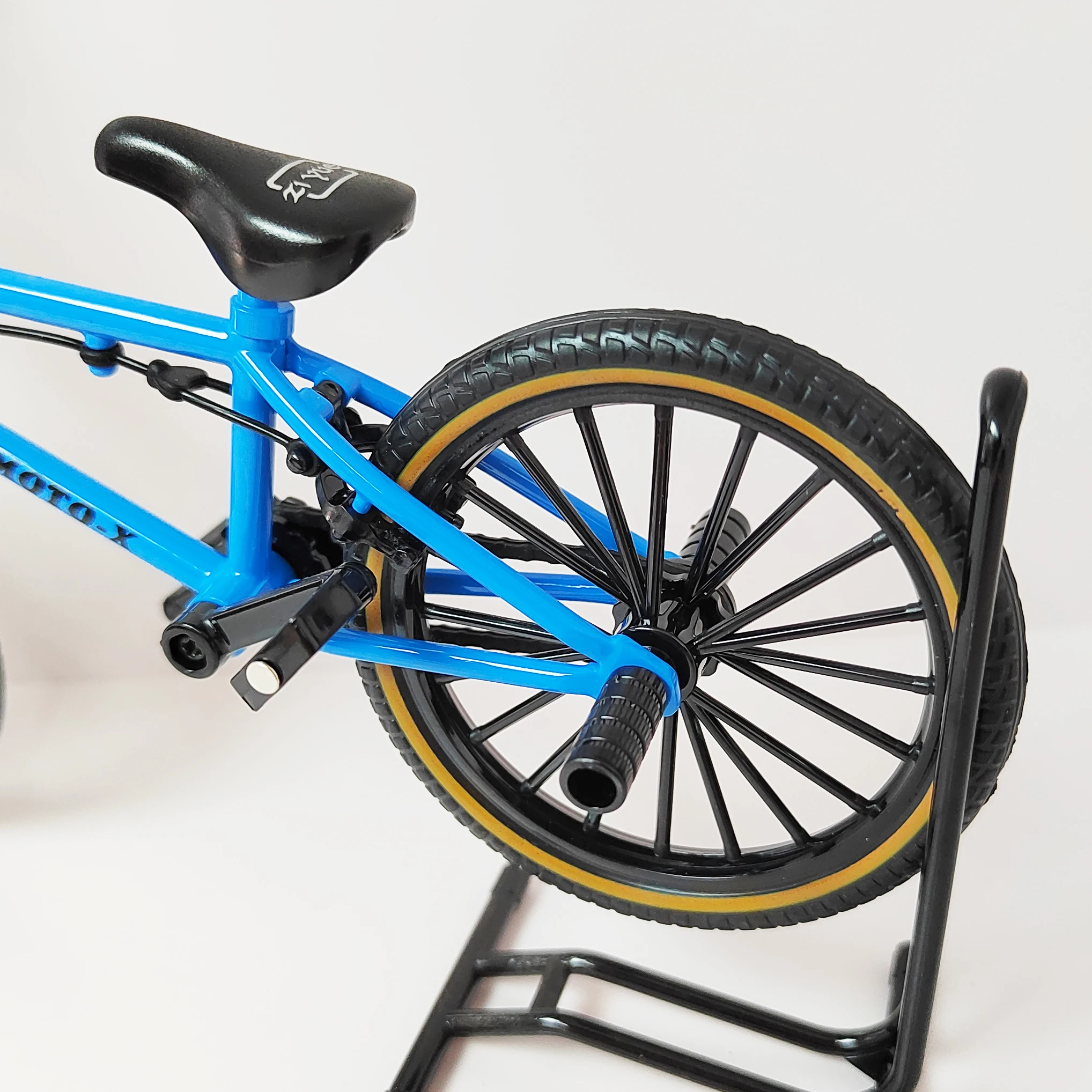 Mini bicicleta todoterreno de aleación azul para niños, modelo de bicicleta de dedo, juguete de bicicleta de montaña, adorno de colección, regalo para niños, 1:8