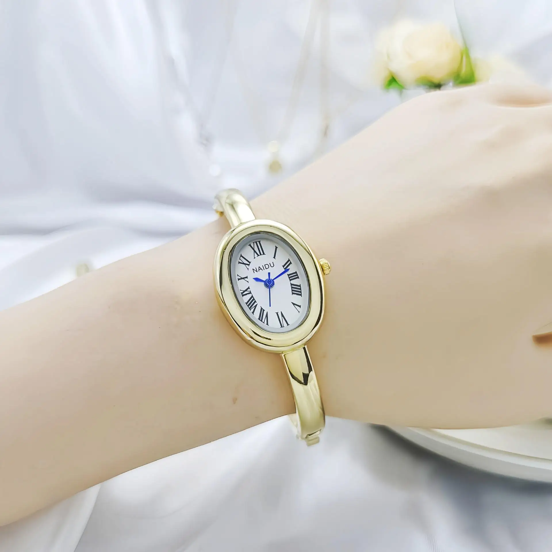 2025 New Oval Beautiful Ladies Watches for Women Girl Simple Silver Gold Cute Quartz Elegant Minimalist Wristwatches