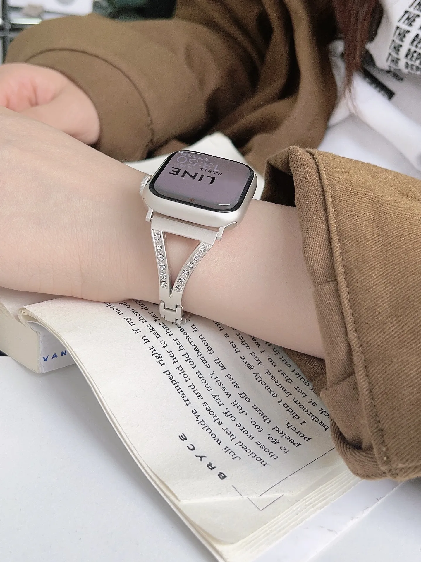 Luxury Diamond Metal Strap for Apple Watch Ultra 49mm 45 38 40 41 42 44mm Stainless Steel Chain Bracelet for iWatch 9 8 SE 7 6 5