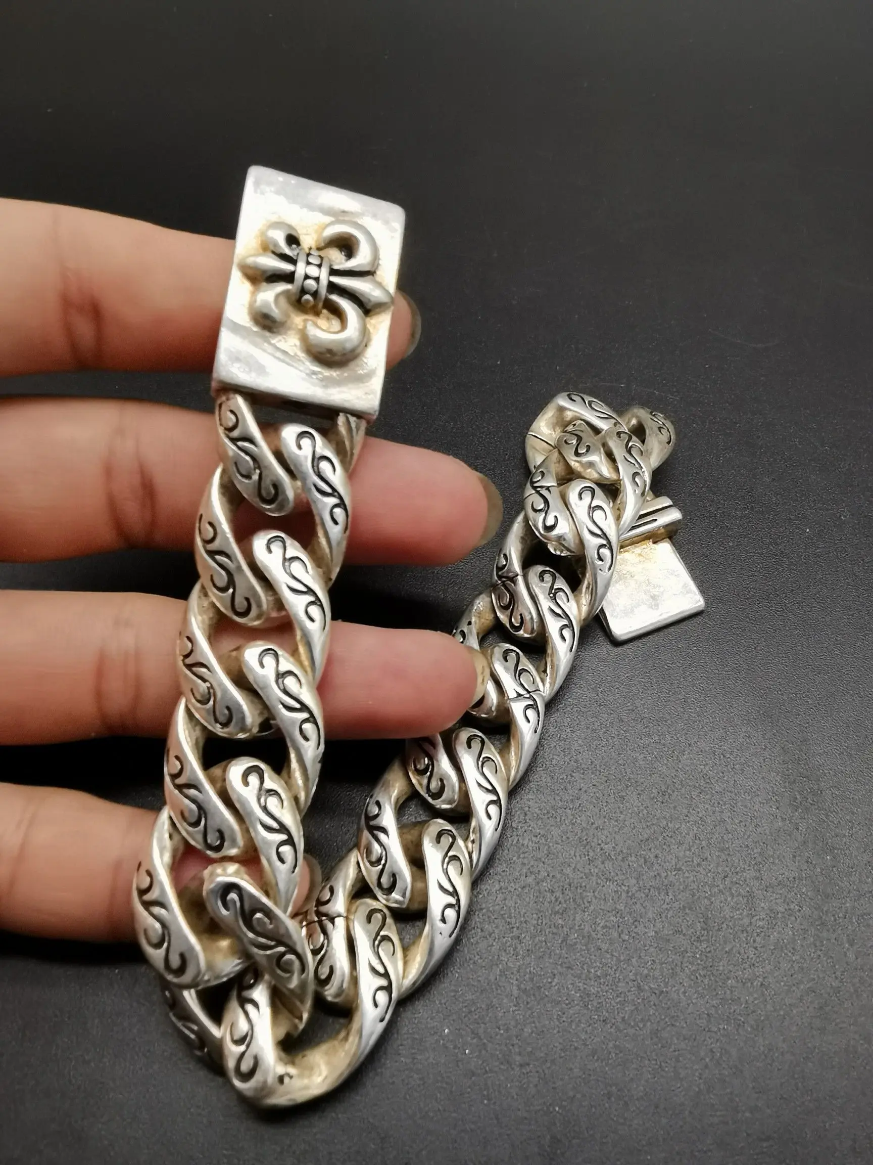 

Old hidden silver bracelet to ward off evil luck drop magic pestle xiangyun grain hand row male hand string female life transfer