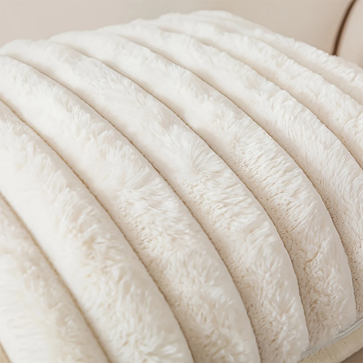 2er-Pack Künstliche Plüsch-Kissenbezüge, Luxuriöse Weiche Gestreifte Dekorative Kissenbezüge, Geeignet für Sofa-Innenräume – Detail 5