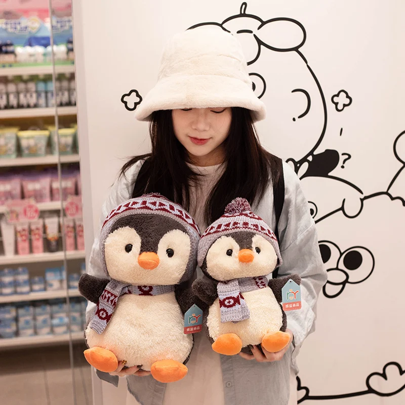 25cm/30cm/35cm Sweet Cute Winter Dressed Up Cartoon Penguin Plush Doll Soft Fluffy Knitted Scarf Hat Penguin Doll Nice Gift