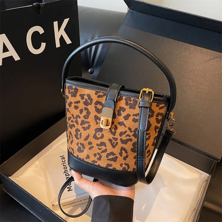 

2025 New-Arrival Women's Bag - High-End Texture, Light Luxury, Shoulder/Bucket/Crossbody/Commuter Tote Styles