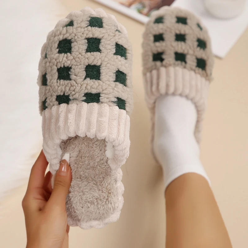 2024 Winter Women Fashion Warm Plaid Plush Slippers Women Soft Sole Indoor Home Non-slip Comfortable Cotton Shoes Slides Women