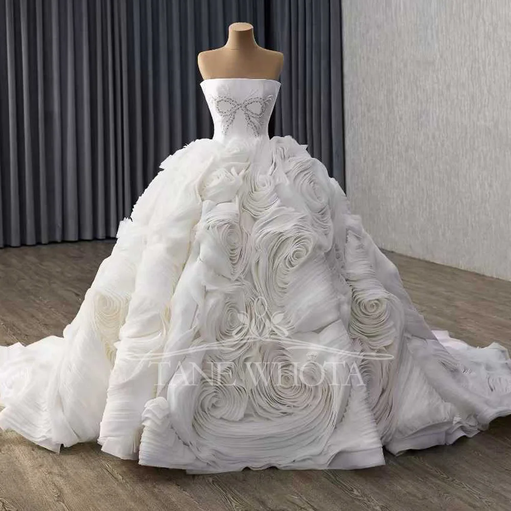 Luxurious Wedding Dress Strapless Sleeveless Lace Up Back Crystal Pearls 3D Flower Vestido Novia