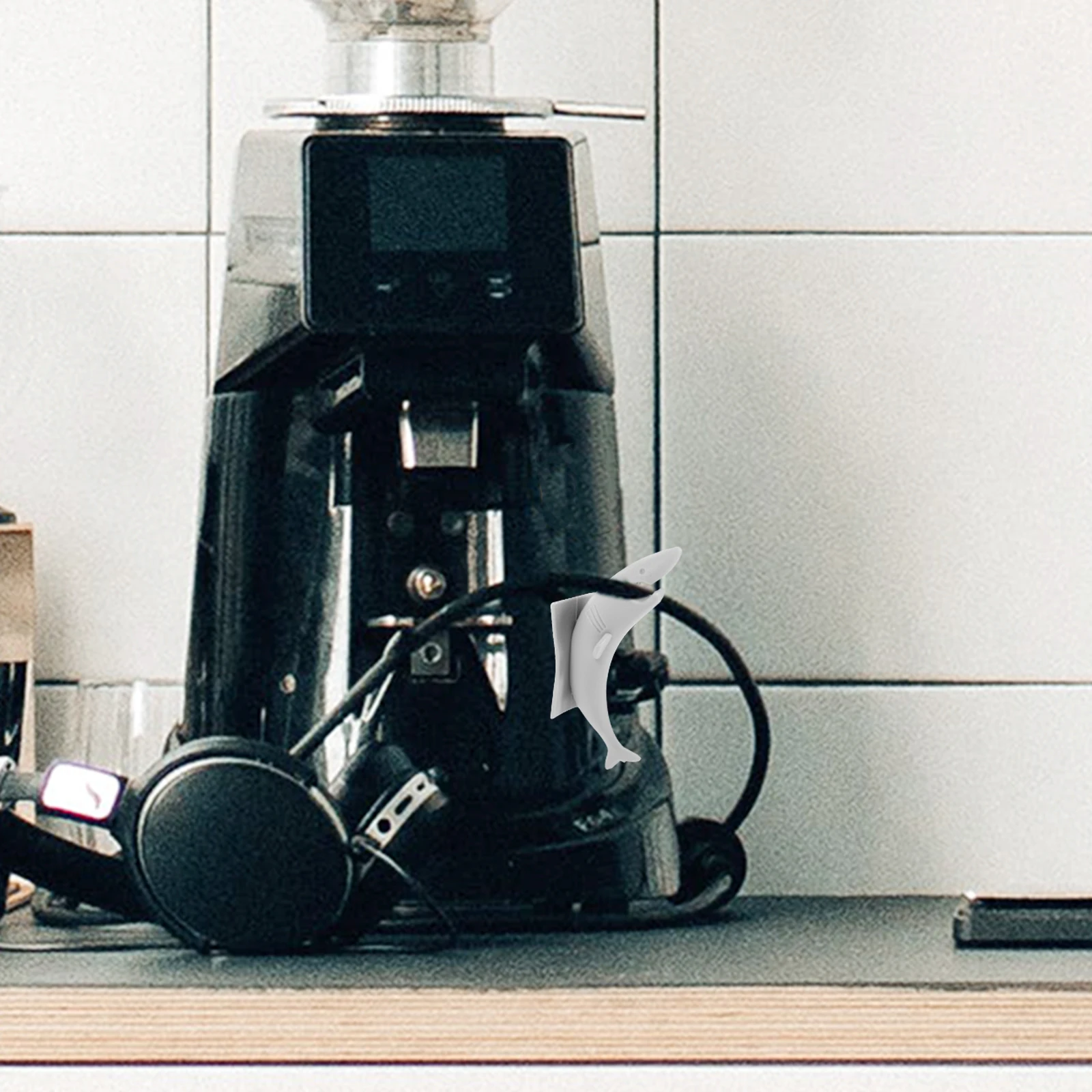 

Cord ganizer Electrical Wire Management Kitchen Appliance Holder TPR Light Grey Trunking Shark Shape Prevent Scatter