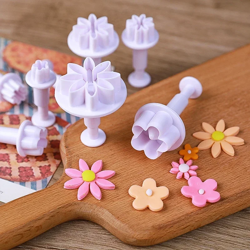 4pcs Daisy Flower Cake Plunger Fondant Cookie Cutter Mold Plum Baking Decorating Biscuit Stamps for Kitchen Bakeware Tools