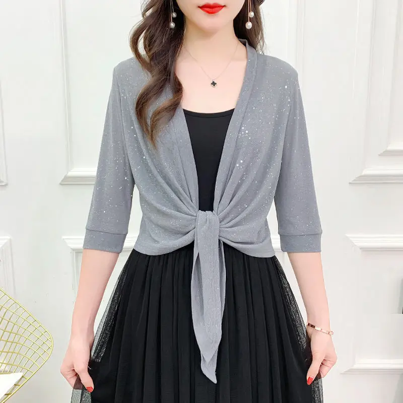 

2022 Summer Coat Women Cardigan Thin Sunscreen Coat Female Sexy Shinny Perspective Coats Jackets Women Outerwear Ponchos Gray