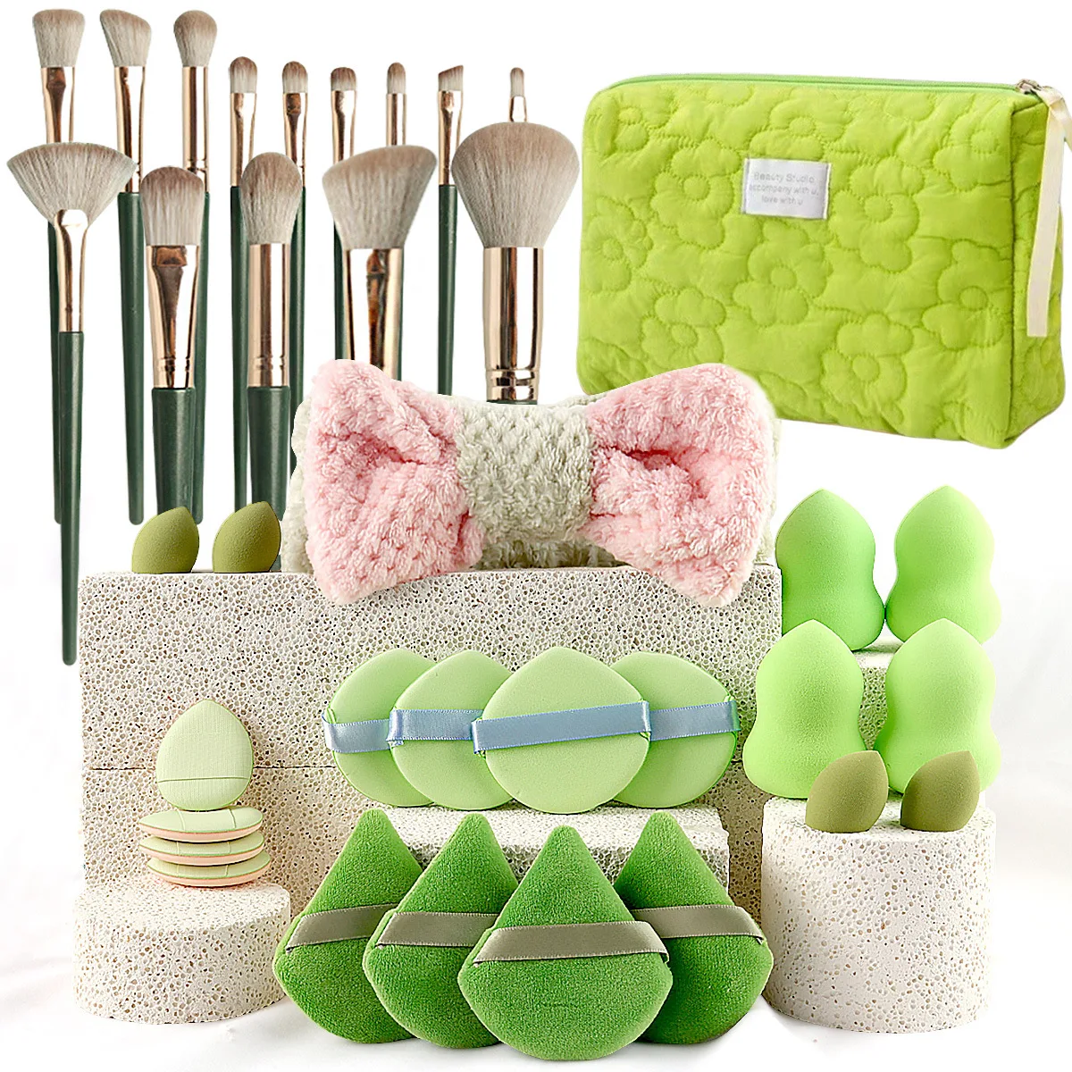Set di pennelli per trucco da 36 pezzi con spugna di bellezza, soffio per cuscino e fascia per capelli, pacchetto di borse cosmetiche verdi per truccatori professionisti