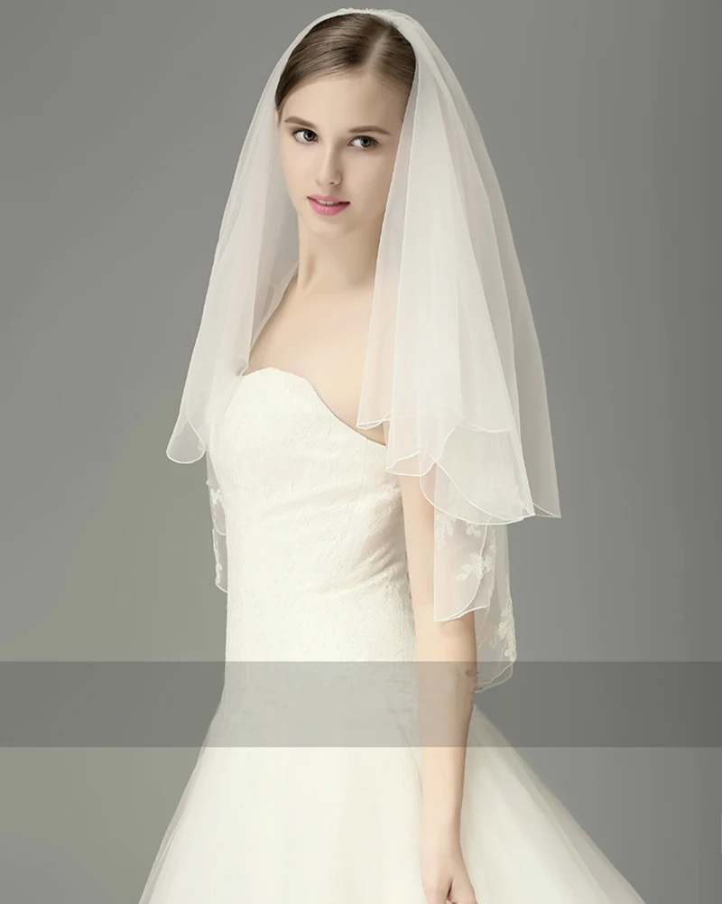 2 Laag Zachte Materiaal Korte Geappliceerd Kant Bruiloft Sluier Potlood Edge Wit Ivoor Bridal Veils