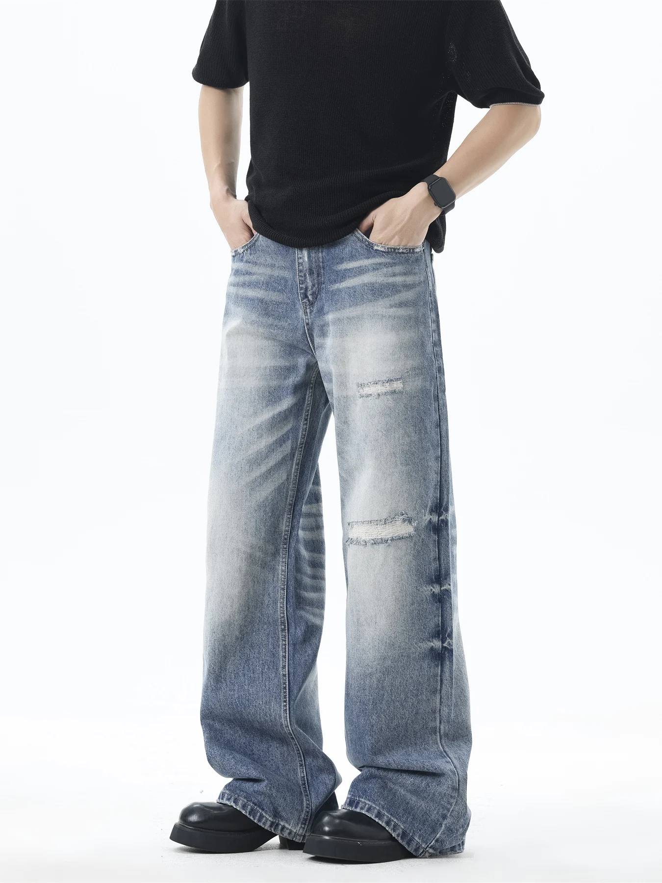 Jeans Americano Lavado com Patchwork Desbotado, Corte Reto, Perna Larga Solta, Unissex, com Design Efeito Bigodes de Gato