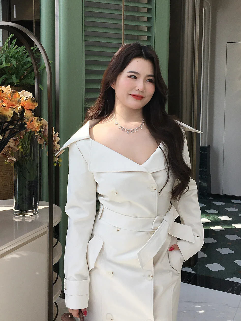 

Элегантное пальто с открытыми плечами больших размеров, новинка 2026 года, в стиле «Древняя леди», высококачественное, для фигуры типа «груша», от MOLE