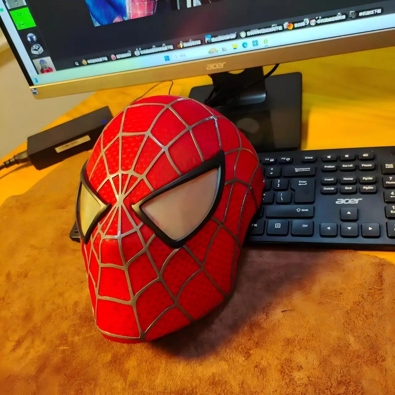 SpiderMan Brandneue Cosplay-Maske für Erwachsene mit magnetischer Rückabdeckung, 3D-Netzstreifen, Harz-Gesichtsschale, Cosplay-Helm