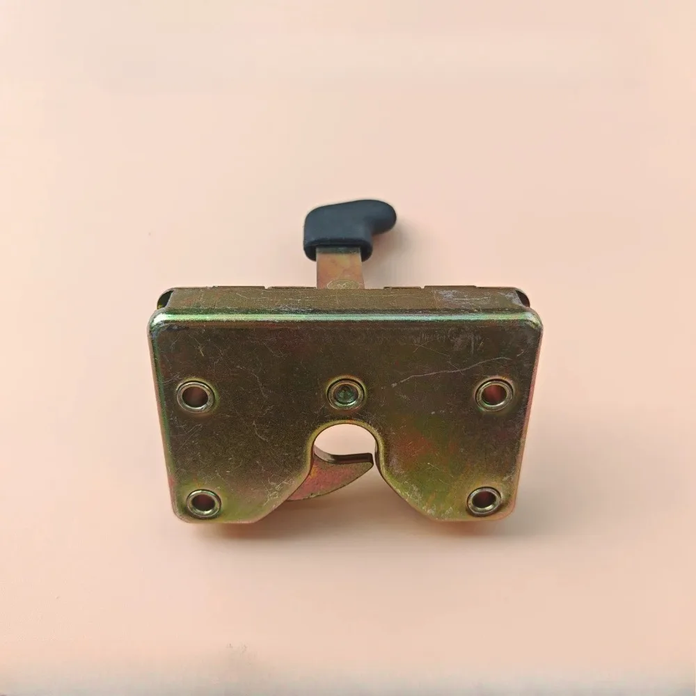 Tractor Hoods Lock Engine Hood Locks Agricultural Accessories for Changzhou Dongfeng 404 504 704 904 10041204