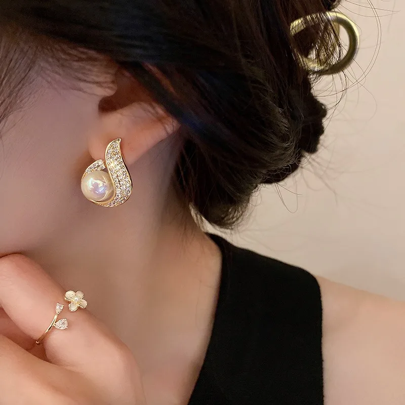New Wedding Earrings for Women Luxury Water Drop Cubic Zirconia Fashion Design Bridal Marriage Jewelry Wholesale
