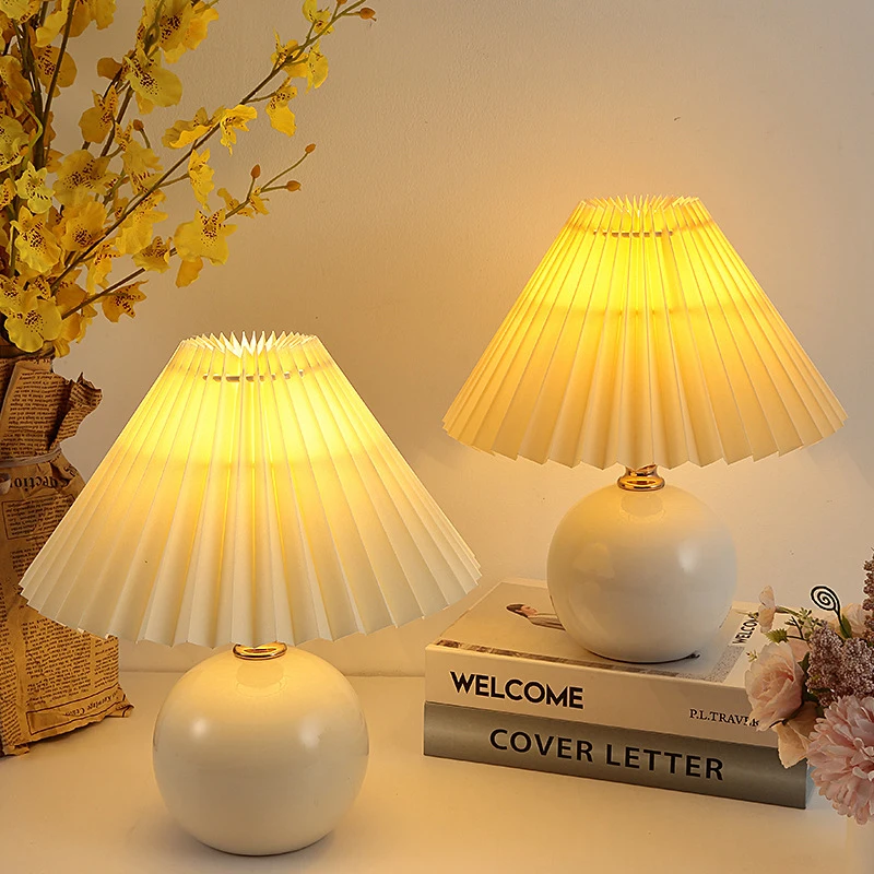 

Nordic decoration small table lamp bedroom bedside bed and breakfast desk creative ins Internet celebrity night light gift
