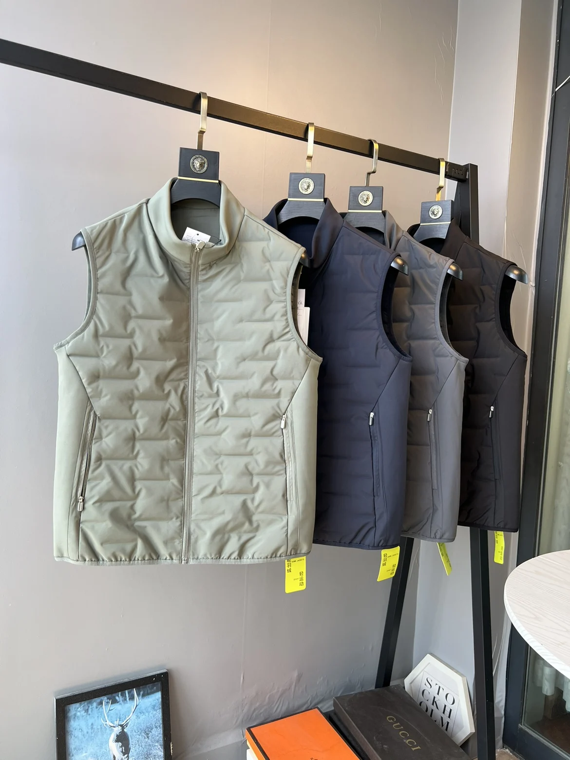 Warm Duck down Vest Men's Winter Fashion Urban Style Standard Fit Zipper Closure Thickened Sleeveless Jacket Inner Wear