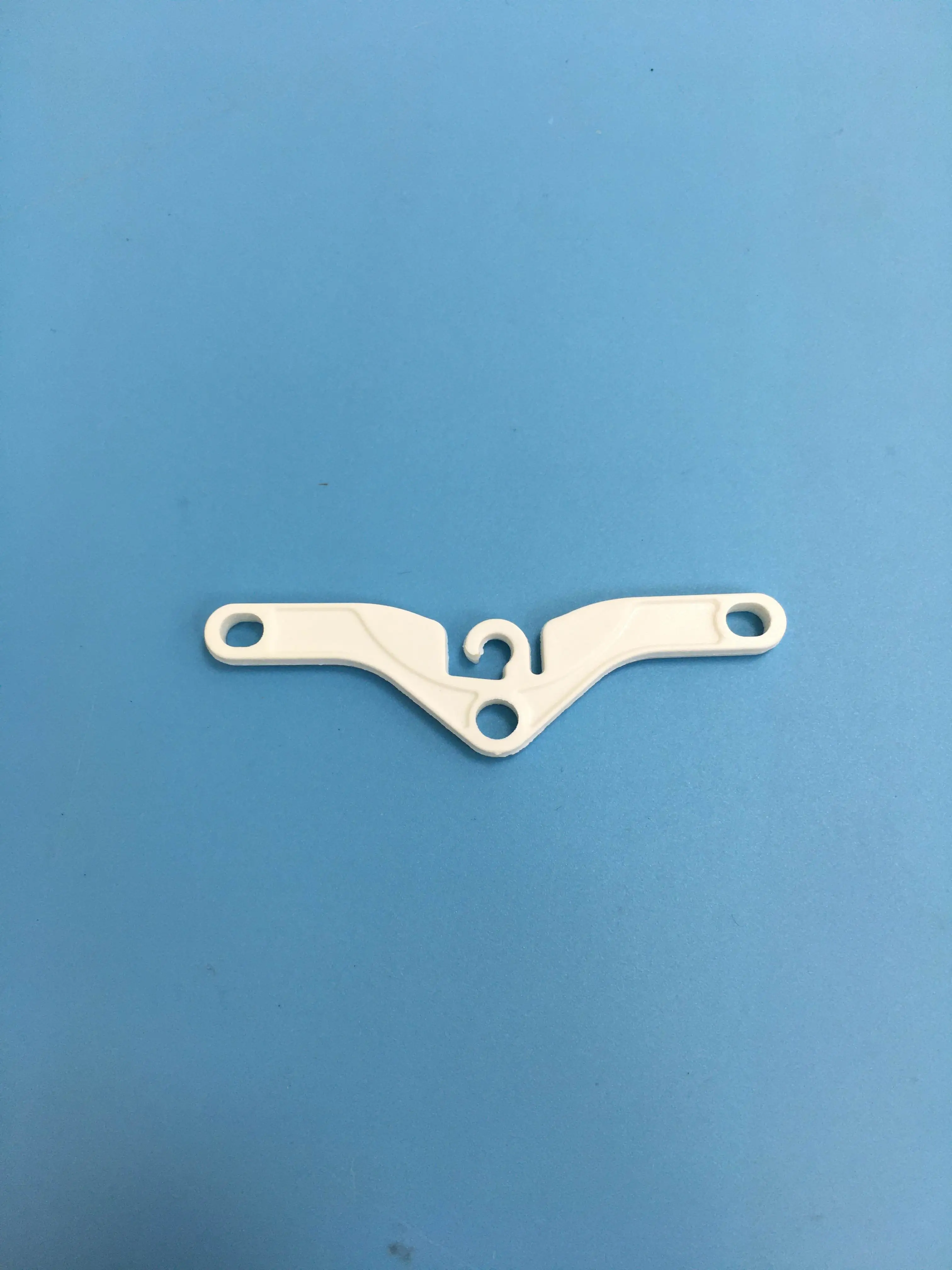 High Quality Curtain Accessories Curtain Blind Components Plastic Hanger for Wand Control Accessories of Blinds Shades