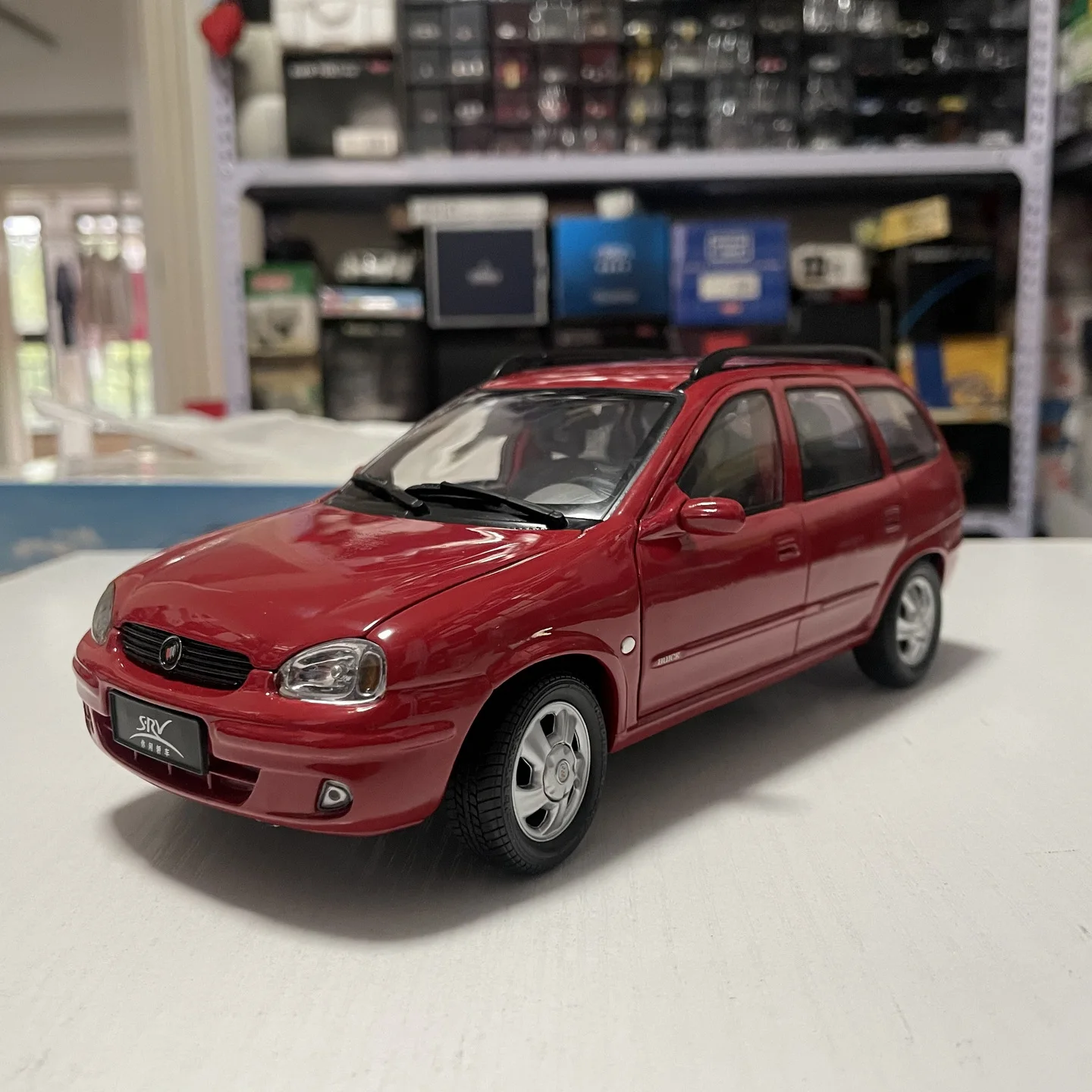 

1:18 Scale Diecast Alloy Red Buick Sail SRV Wagon Toys Cars Model Classics Nostalgia Adult Souvenir Gifts Static Display