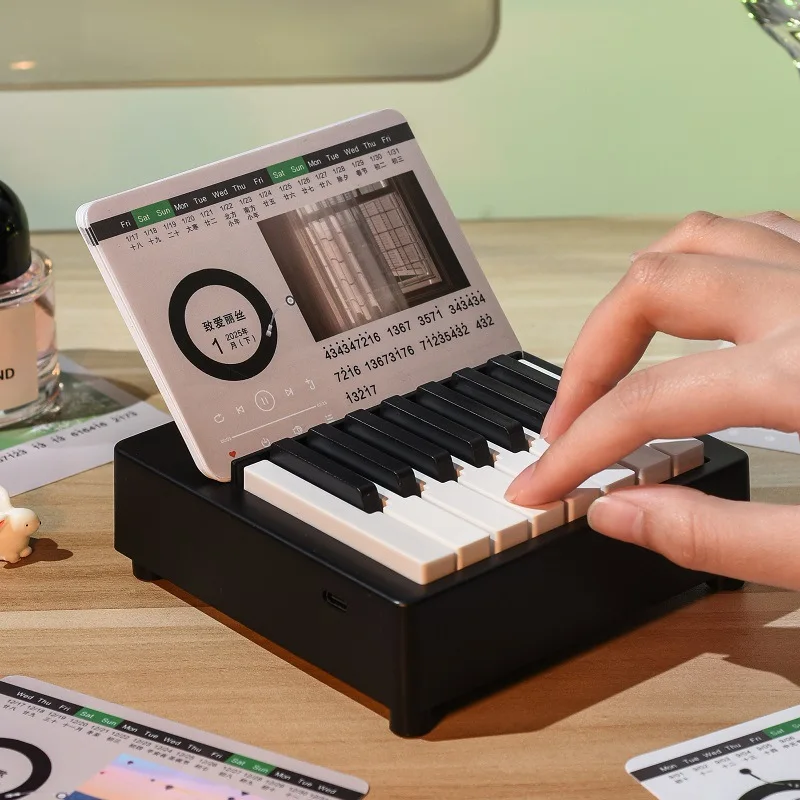 

Mini piano calendar, music piano table ornament, playing desk calendar