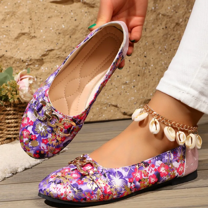 2026 New Printed Soft Soled Casual Women's Flats and Loafers Fashion Metal Decor Shallow Mouth Comfort Women Shoes Сабо Женские