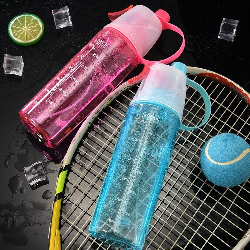 NEW 600ML Sports Spray Plastic Water Cup Outdoor Cooling Water Bottle Creative Student Gift Spray Water Cup Handy Cups Drinkware