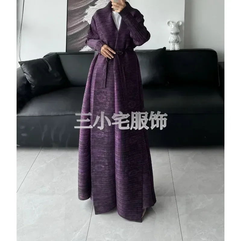 2024 Abaya Long Pleated Windbreaker for Women, Elegant and Loose Plus Size Printed Middle Eastern Cardigan Robe Luxurious Purple