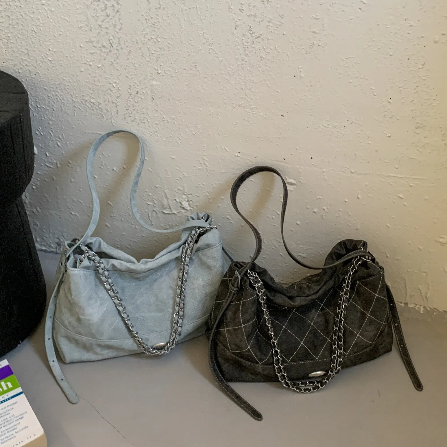 fashionable-large-capacity-bucket-bag-women's-chain-shoulder-bag-retro-grid-design-spring-summer-new-style-high-quality-texture
