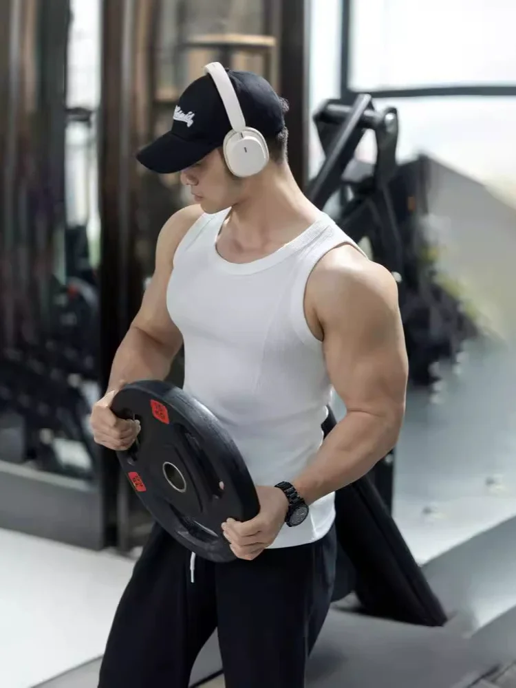 

Мужская летняя спортивная майка, эластичная тренировочная майка с скользями, верхняя одежда для фитнеса, модная круглая майка из бамбукового угля