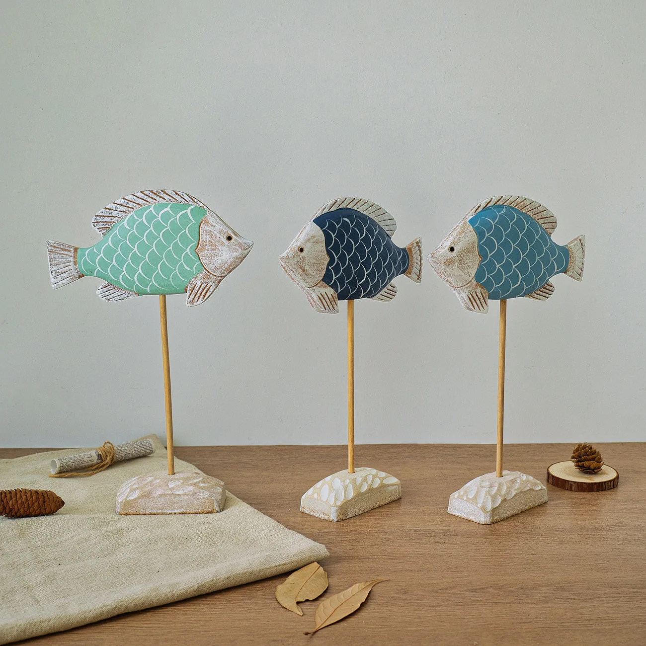 Ocean Wind Wooden Standing Fish Figurine Home Decor Yearly Abundance Desk Craft Handmade Creative