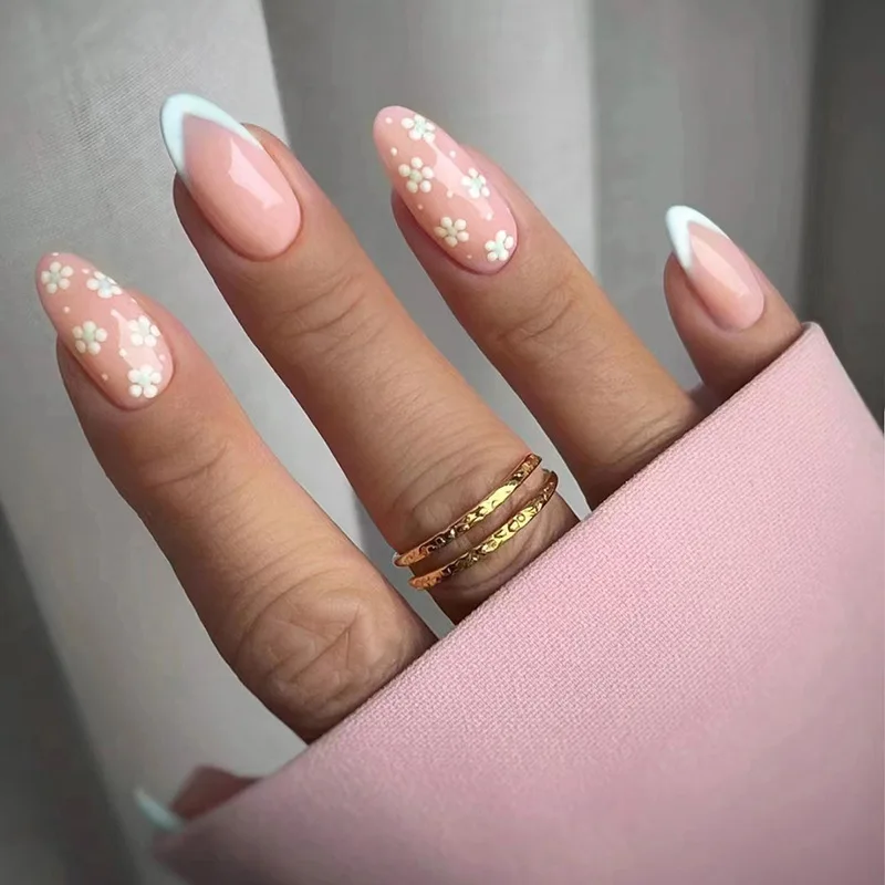 Fresh light blue diagonal French cute floral summer manicure wearing nail piece removable fake nail