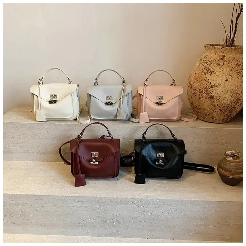 The 2025 New Portable Postman Bag, A Simple Handbag for Women, and A Multi-functional Crossbody Bag