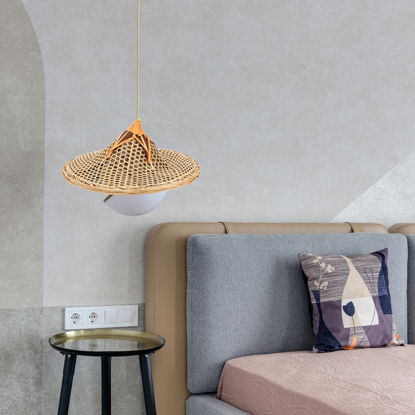 

Straw Hat Lampshade Bamboo Woven Pendant Shade Unique Rustic Ceiling Light Cover for Bar Restaurant Home Decor