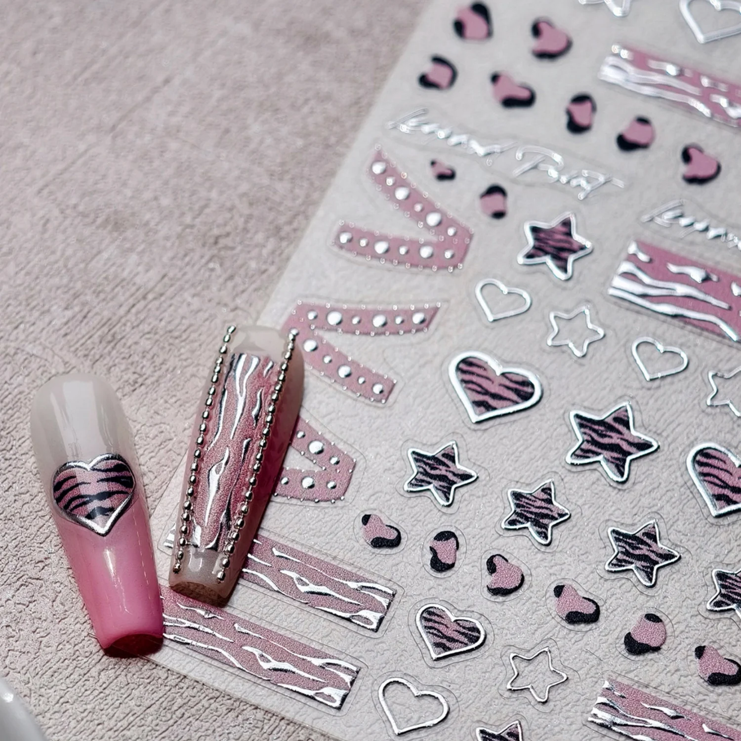 Nail Art Leopard - สติกเกอร์ติดเล็บลายพังก์สีชมพูลายเสือดาว หัวใจ ดาว โบว์ สำหรับสาวเท่ แบบ