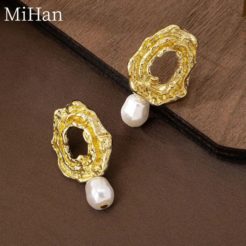 

MiHan Trendy Jewelry Vintage Elegant Temperament Geometric Simulated Pearl Earrings For Women Party Gifts Hot Sale Dropshipping