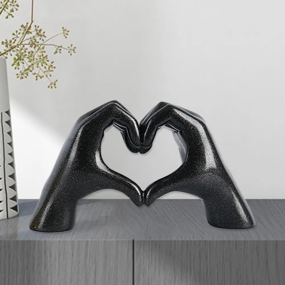 

Eye-catching Table Ornament Unique Resin Hand Gesture Statues for Eye-catching Room Wedding Decor Heart Shape Finger for Couples