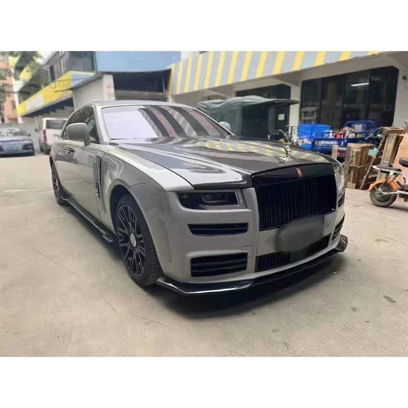 قطع غيار السيارات عالية الجودة لـ Rolls-Royce Ghost ترقية MSY طقم هيكل المواد الألياف الزجاجية القديمة إلى نظام قطع غيار السيارات الجديد